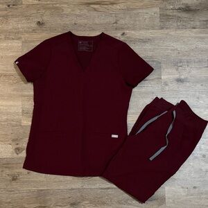 Figs Burgundy Scrub Set